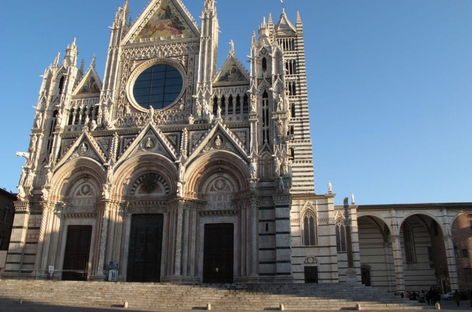 Dom Fassade Siena