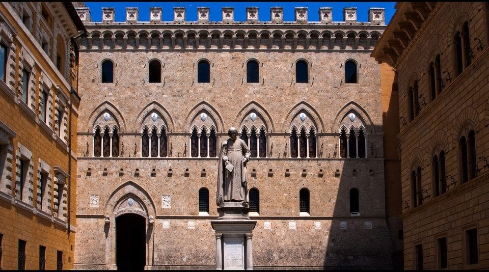 Palazzo Piccolomini e Logge del Papa